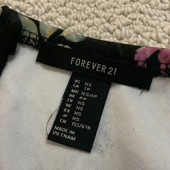 FOREVER21 | Floral Print A-Line Short Skirt - Picture 5 of 5